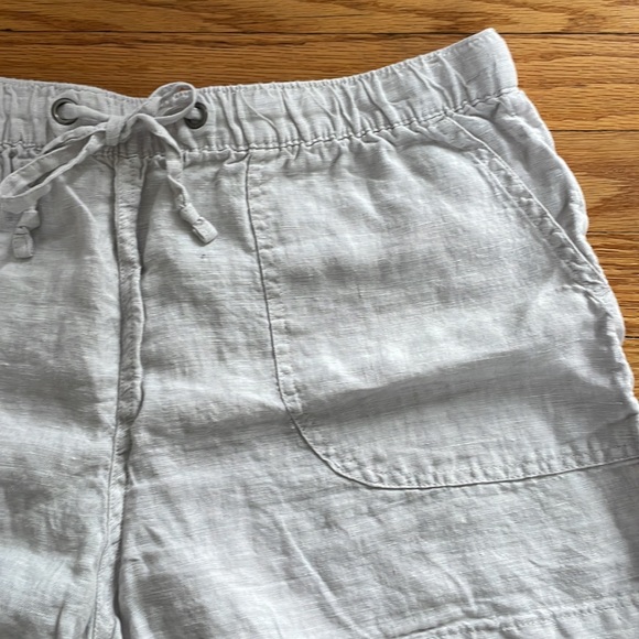 Linen Drawstring Shorts - Picture 2 of 4